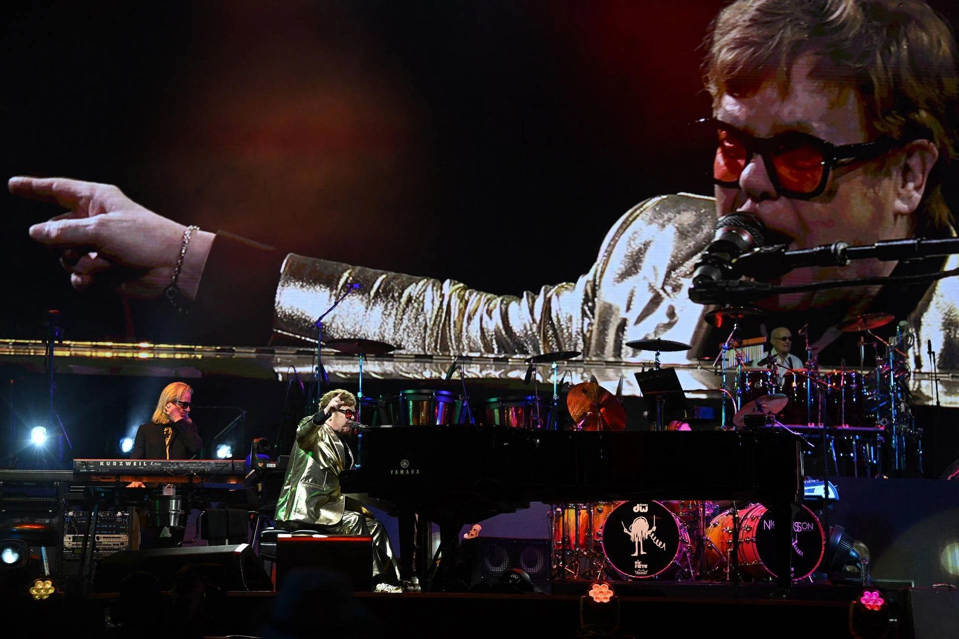 Elton John Parla Della Sua Bat