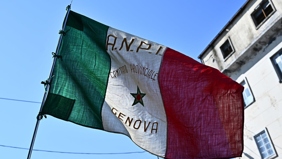 Genova Celebra Le2809980C2B0 Anniversa