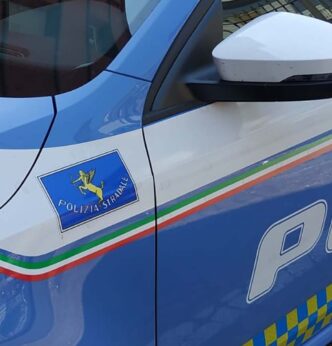 Giovane Salvato Dalla Polizia