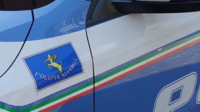 Giovane Salvato Dalla Polizia