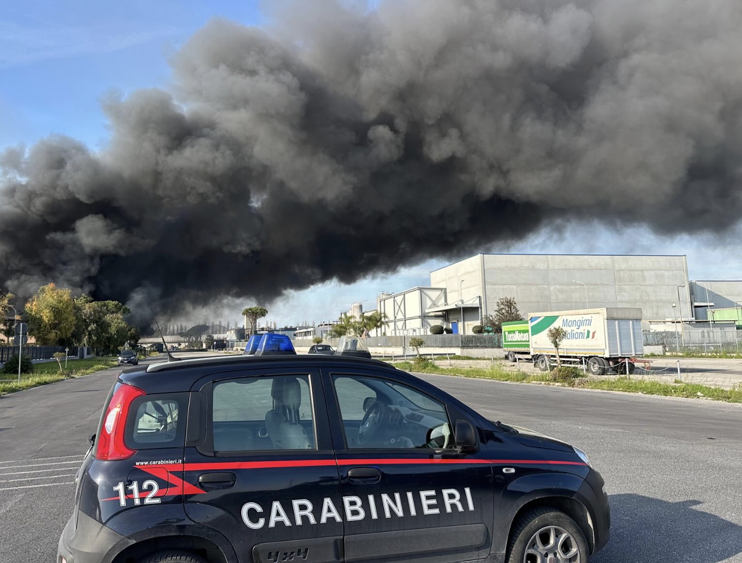 Incendio Devastante Alla Chimp