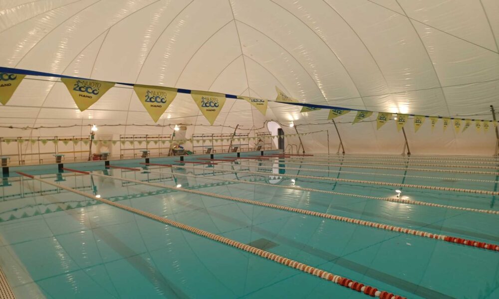 Iniziativa Di Nuoto Per Gli St