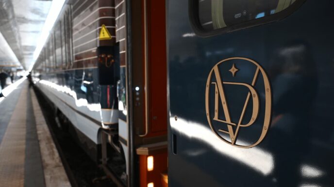 La Dolce Vita Orient Express3A