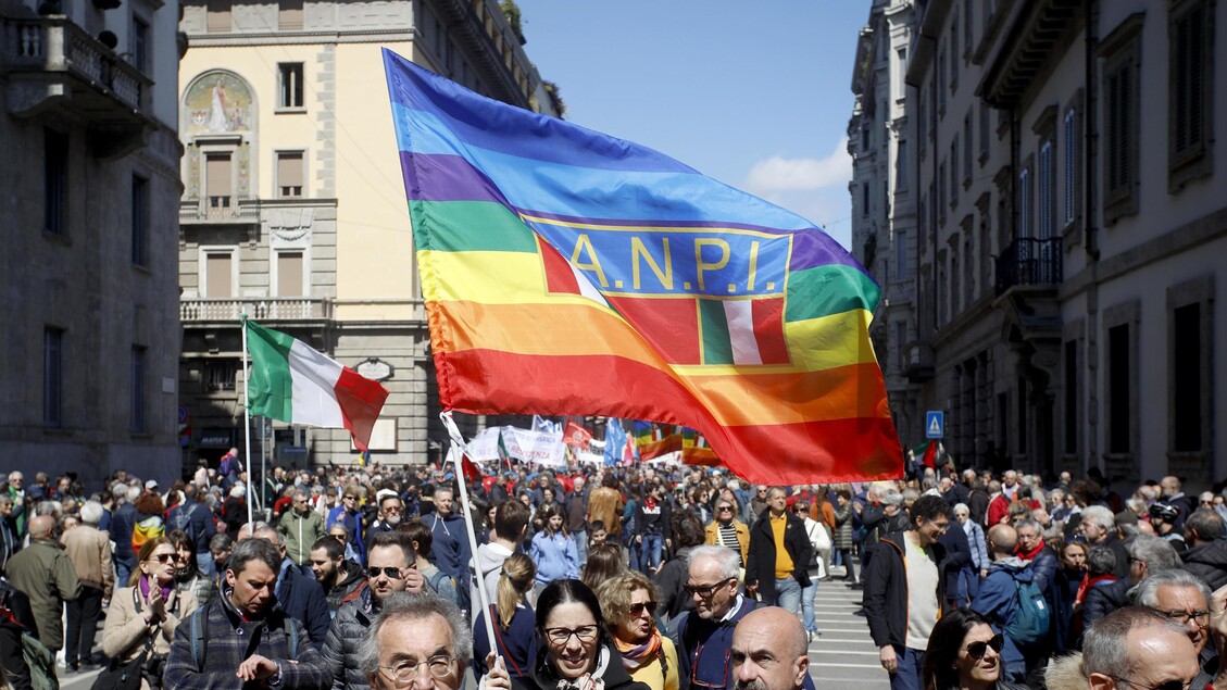 Milano Celebra L27Ottantesimo A