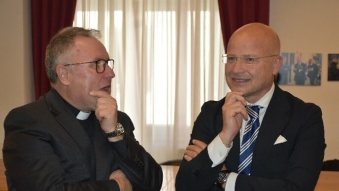 Monsignor Torriani Visita La Q