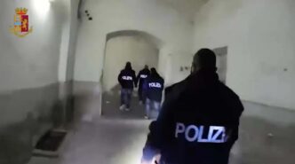 Napoli2C Arrestati Due Latitant