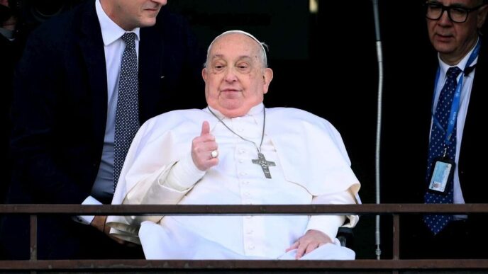 Papa Francesco Continua La Con