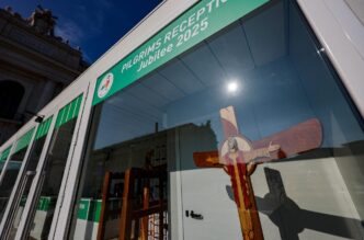 Papa Francesco Incoraggia I Pe