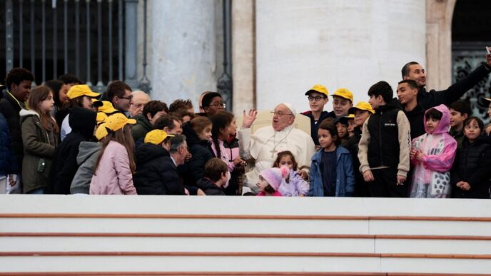 Papa Francesco Ai Giovani3A L27I