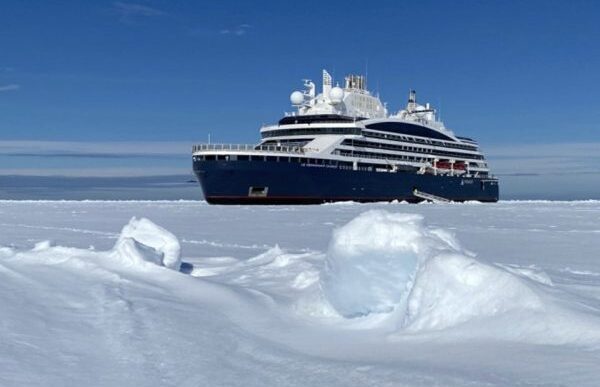 Ponant Explorations Pronta A C