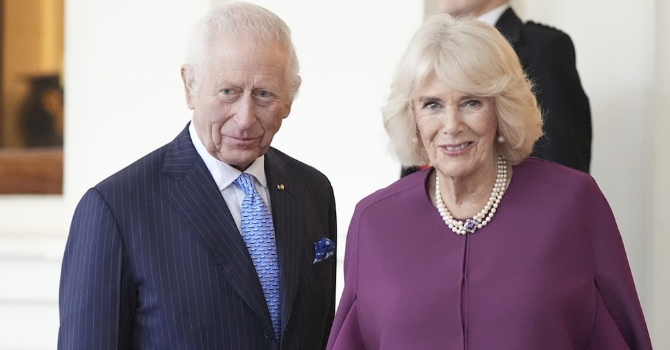 Re Carlo Iii E La Regina Camil