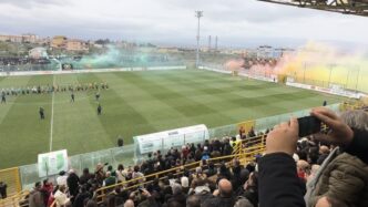 Rissa Tra Tifosi A Lamezia Ter