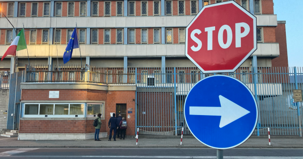 Ritrovati Micro Telefoni Nel C