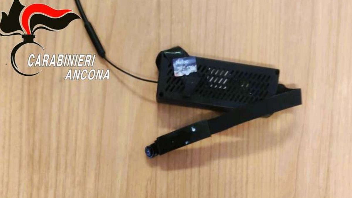 Scoperto Dispositivo Di Sorveg