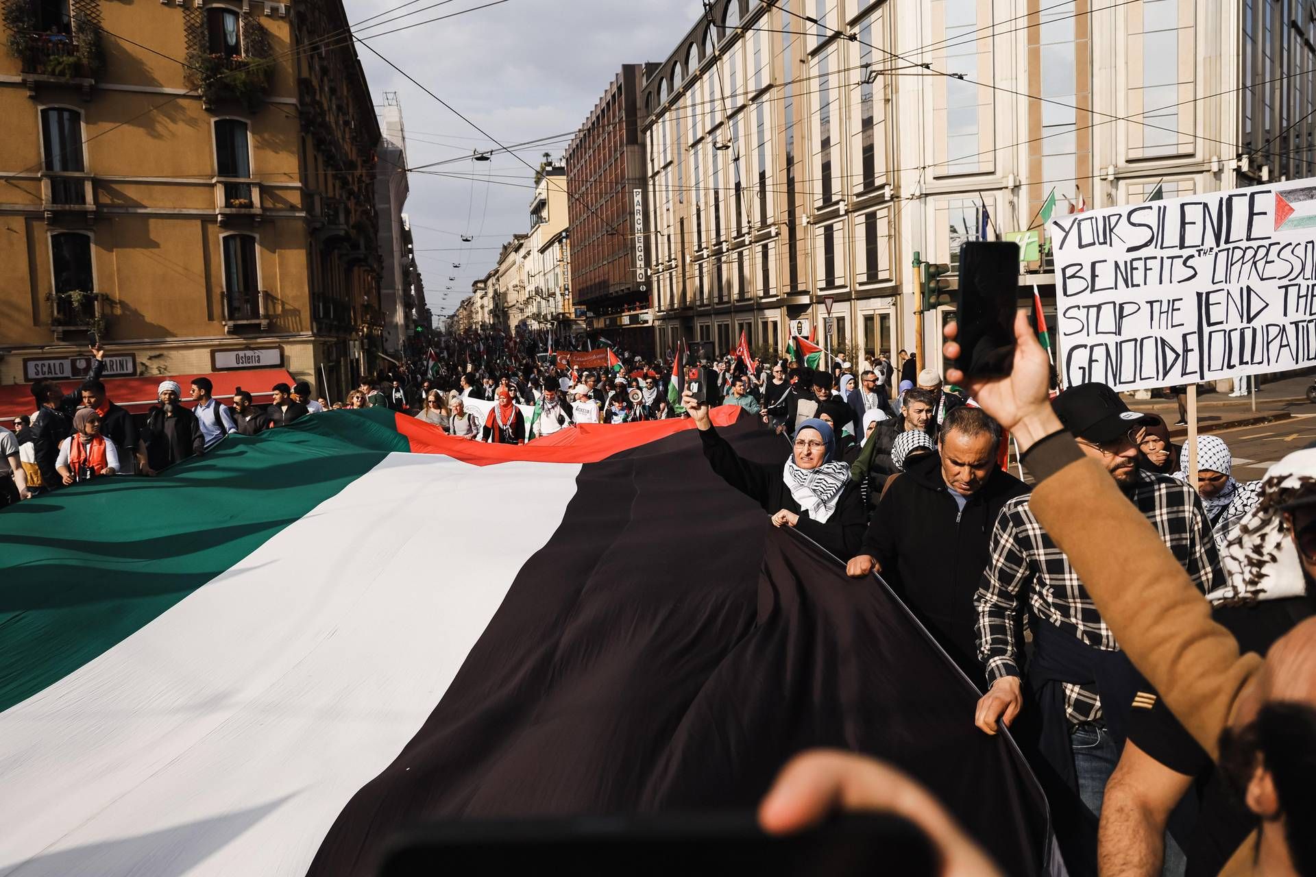 Sei Denunciati A Milano Durant