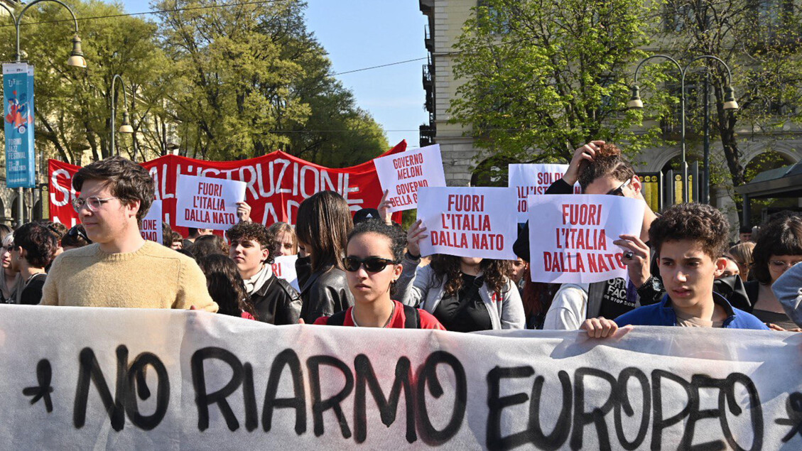 Studenti In Protesta3A Contro I