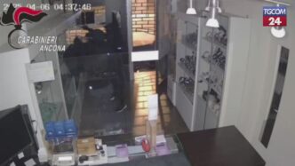 Tentato Furto In Gioielleria A