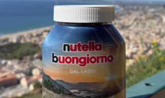 Terracina Illumina La Nuova Ca