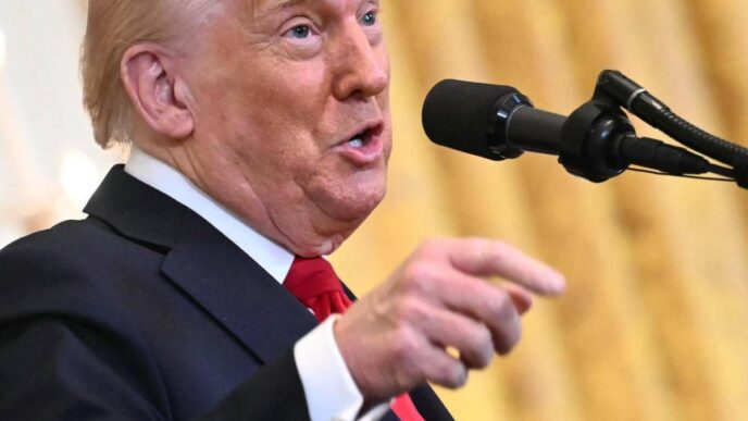 Trump Annuncia Un Congelamento