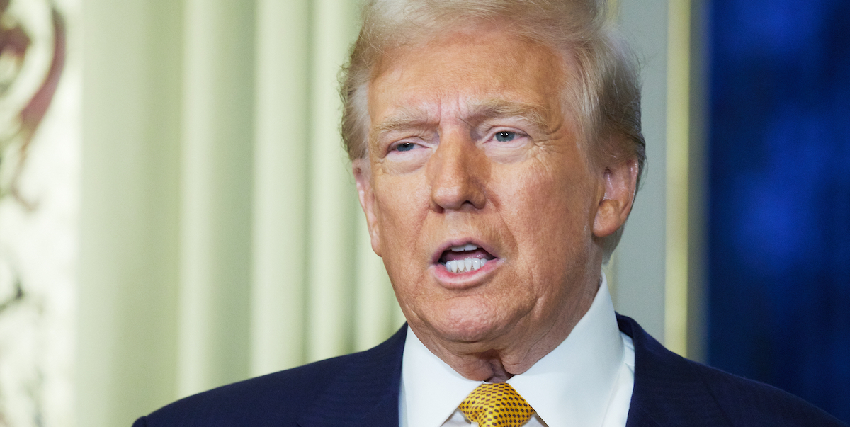Trump Firma Ordine Per Estrazi