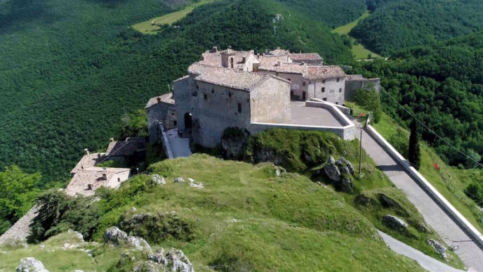 Turismo E Commercio In Crescit
