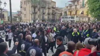 Ultimo Saluto A Sara Campanell