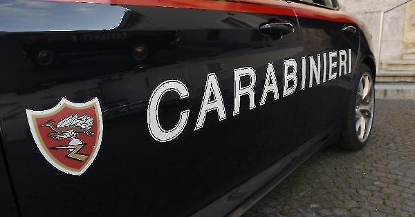 Volontario Della Croce Rossa A