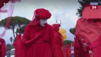 A Roma La Rebel Parade Di Exti