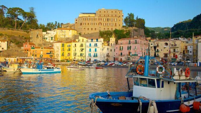 A Sorrento Nove Aree Di Marina