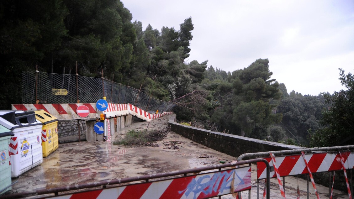 Frana Sulla Provinciale 51 A V