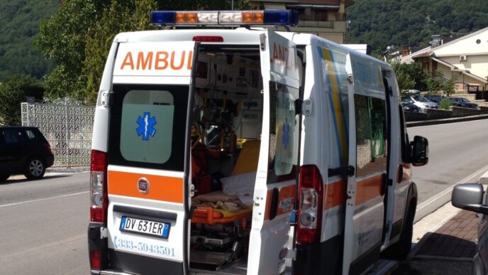 Giovane Accoltellato Ad Abbiat