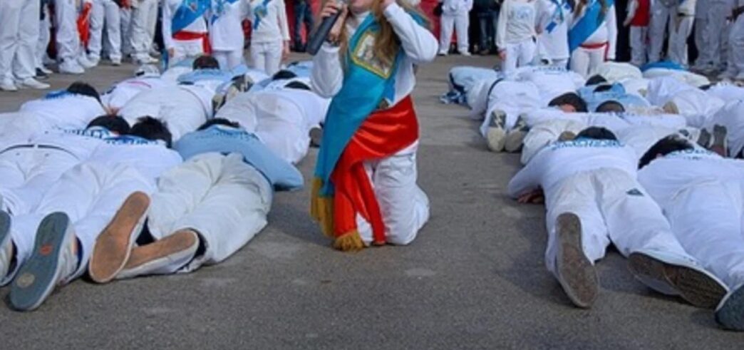 La Processione E Il Violento E