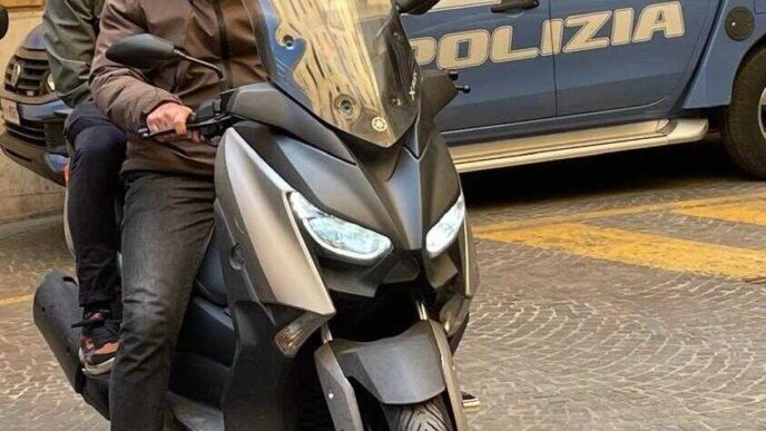 Polizia Di Roma Arresta Undici