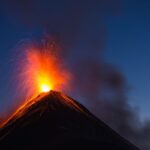 “Sta Per Esplodere”, Il Vulcano Più Potente Del Mediterraneo Spaventa I Turisti: L’allarme Degli Esperti