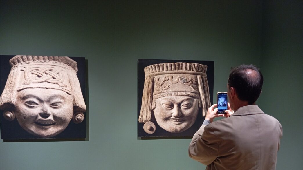 A Bogotc3A0 La Mostra Di Massimo
