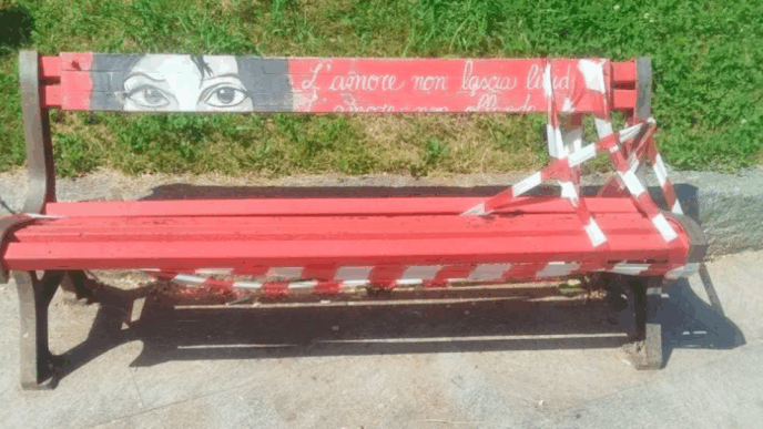 A Leinc3Ac La Panchina Rossa Cont