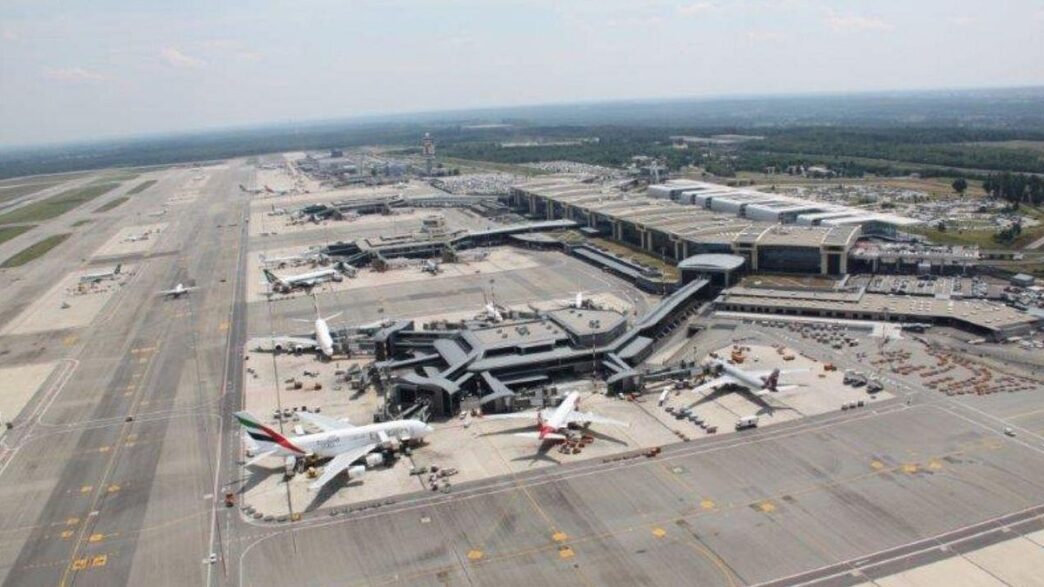 A Malpensa Un Aereo Per Fuerte