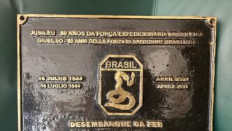 A Napoli Una Targa Celebra Le28099A