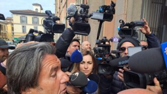 A Pavia Attesa Per Il Conferim