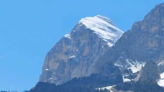 A Cortina Torna La Cascata Dal