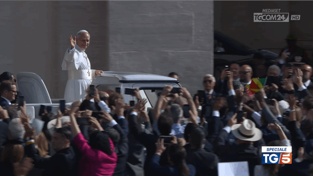 A Piazza San Pietro Il Primo G