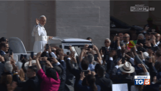 A Piazza San Pietro Il Primo G