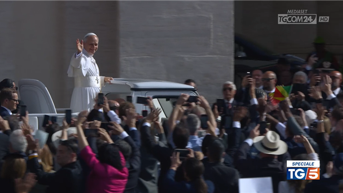 A Piazza San Pietro Il Primo G