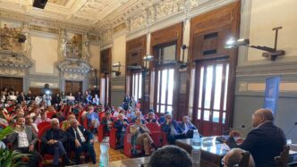 A Salerno La Terza Edizione De 1