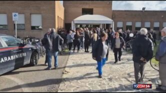 A Terralba Centinaia Di Person