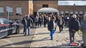 A Terralba Centinaia Di Person