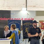 Adolescenti Ad Ancona, Polizia Di Stato In Piazza Pertini Contro Abusi E Violenze Online