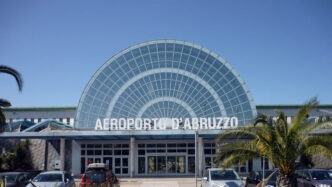 Aeroporto De28099Abruzzo Valuta Col