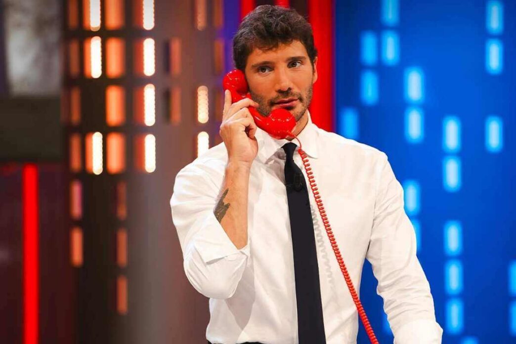 Affari Tuoi Con Stefano De Mar