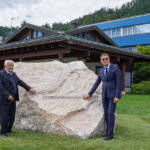 Agordo Intitola Via Valcozzena A Leonardo Del Vecchio Per I 90 Anni Dalla Nascita Del Fondatore Di Essilorluxottica